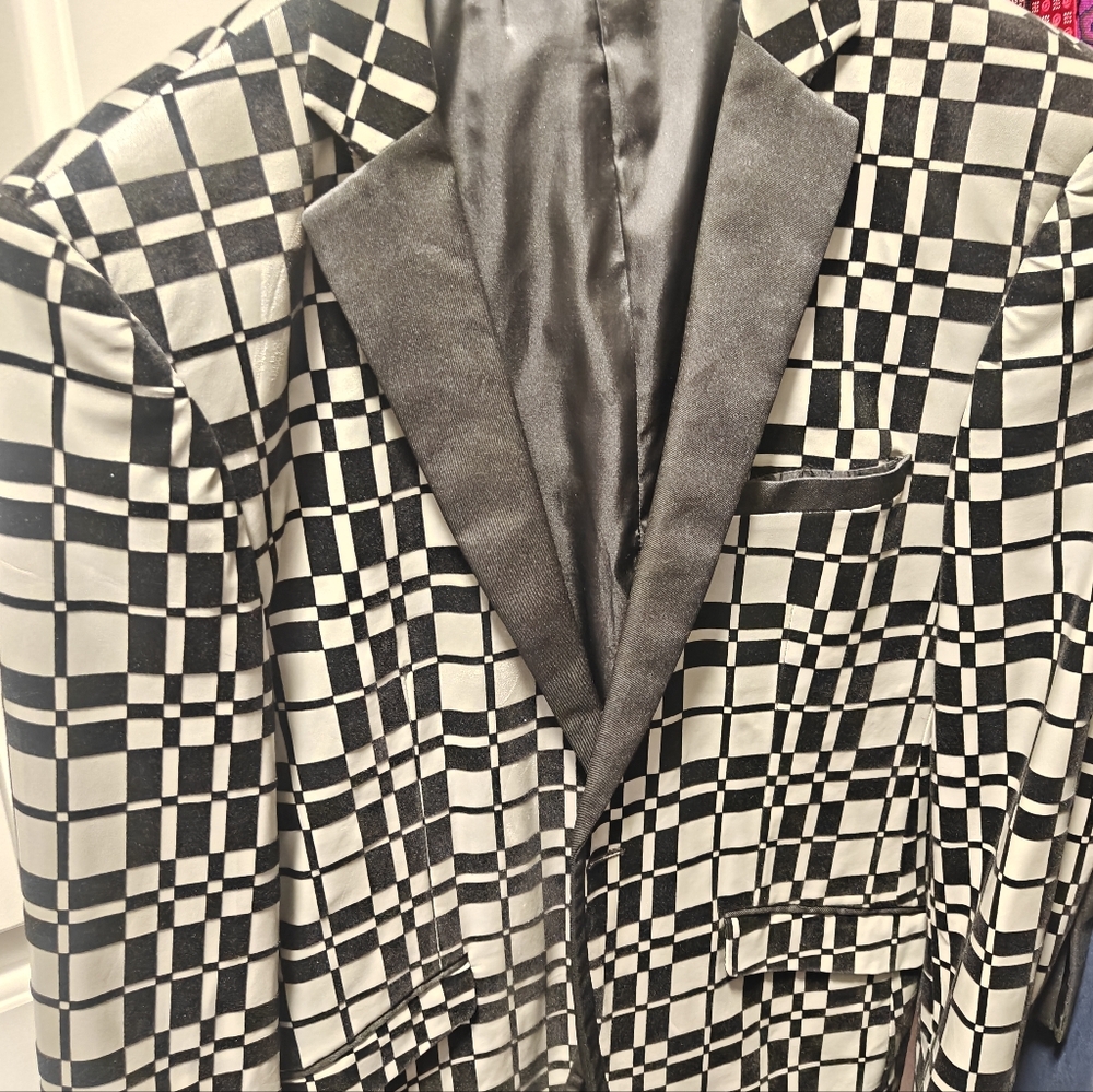 Tomfear Black and Grey Checkered Blazer
